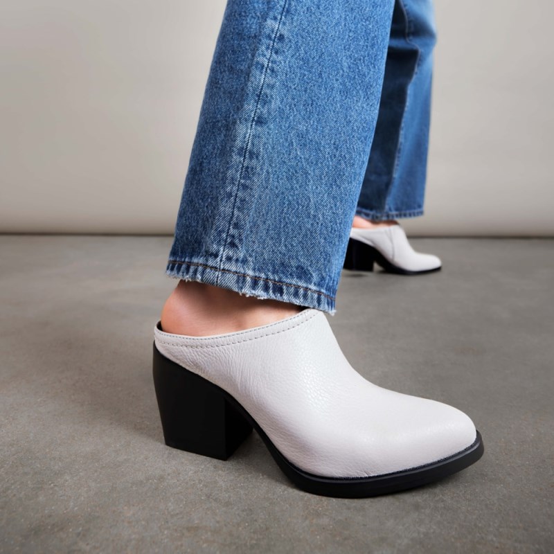 Naturalizer Shoes for Women - Fairmont Block Heel Mule White QL79-0659A3